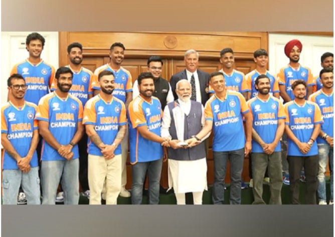 विश्वकप विजेता भारतीय क्रिकेट टिमसँग प्रधानमन्त्री मोदीको भेट